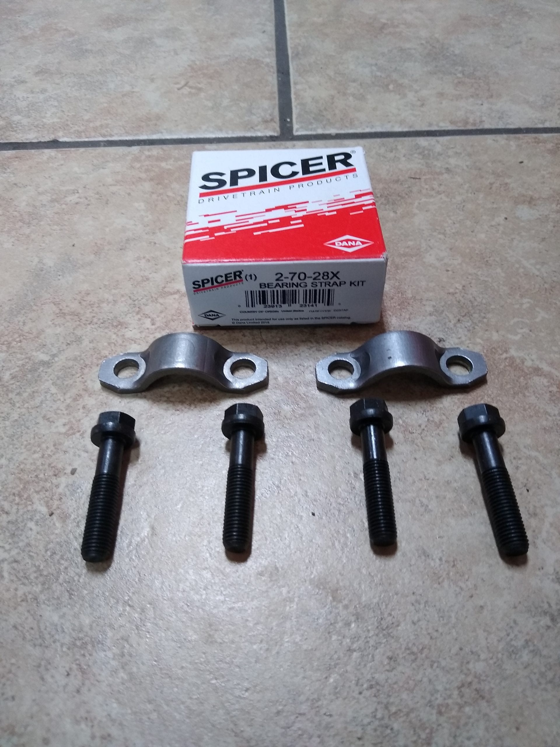 Dana Spicer 2-70-18X Strap and Bolt set fits Dana 44 pinion yokes 1310 and  1330 series designed for 1.062 diameter u-joint bearing caps