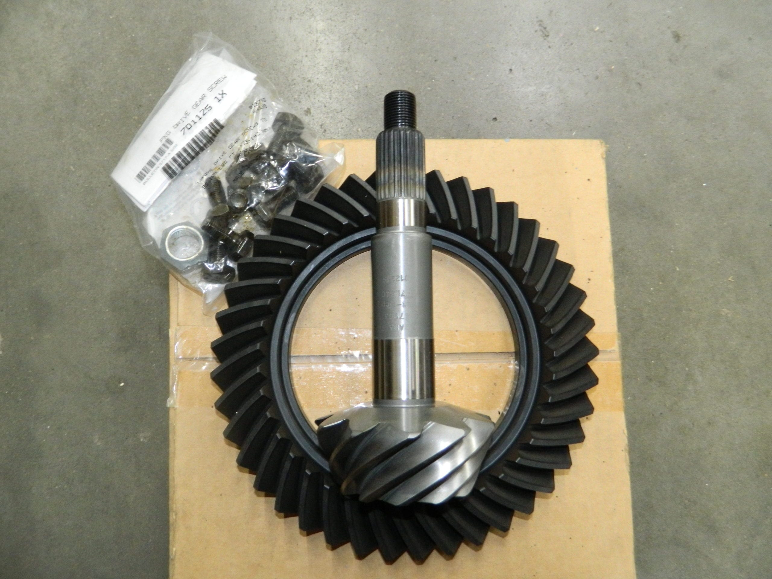 Dana 50 4X4 Front axle Ford F250 3:73 Reverse Cut Ring & Pinion Gearset 373