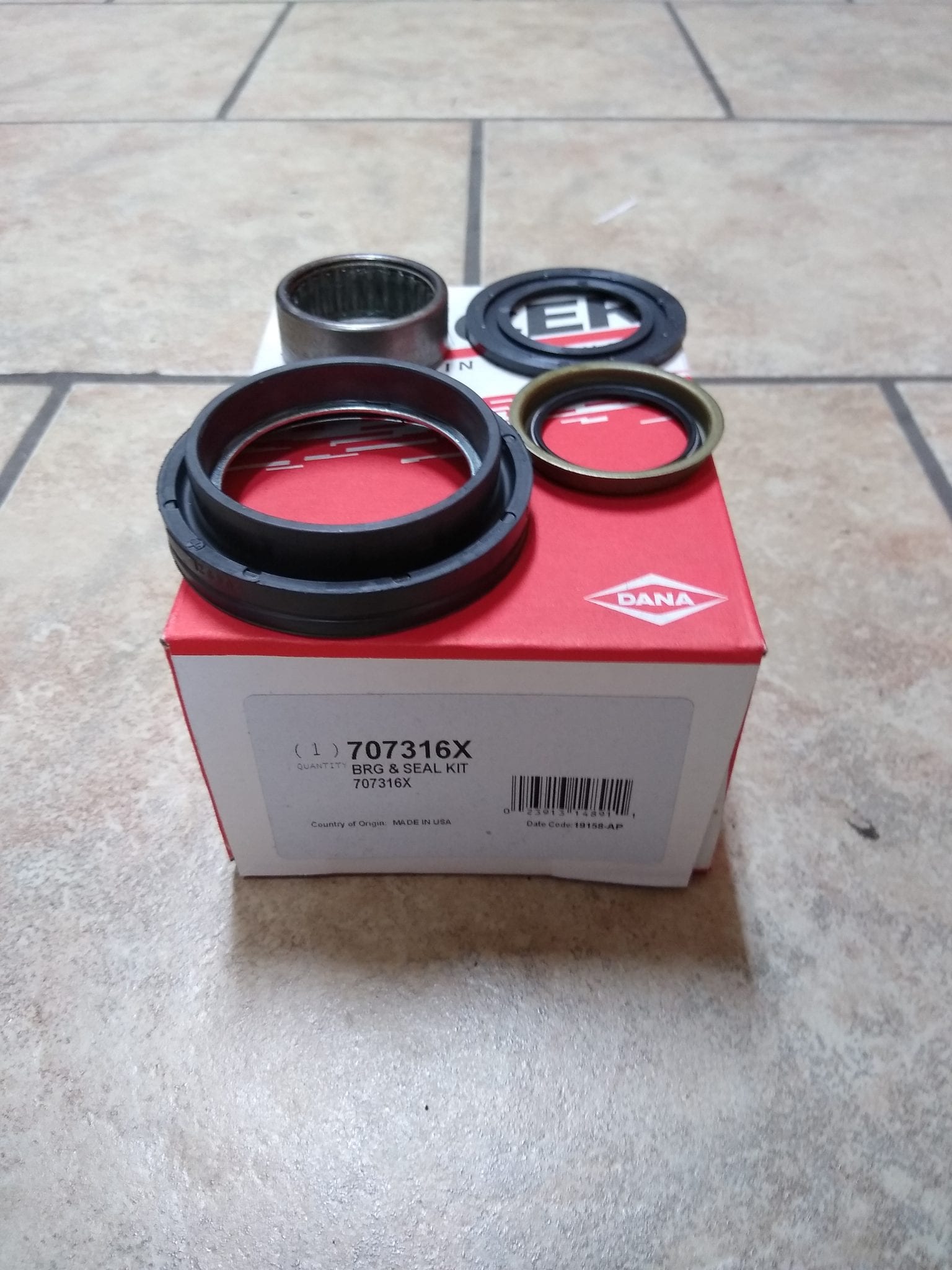 DANA 44 SPINDLE BEARING & SEAL KIT BRONCO F150 19931996 FORD 4X4 FRONT