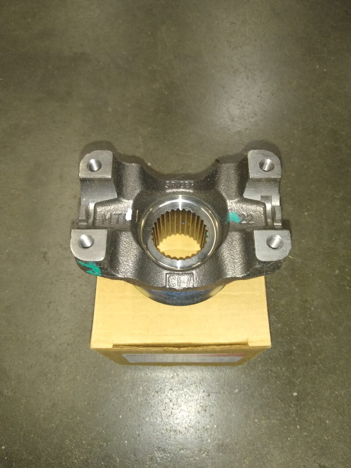 Dodge Ram 2500 3500 Dana 60 4X4 Front Axle Pinion Yoke 19942002 1330