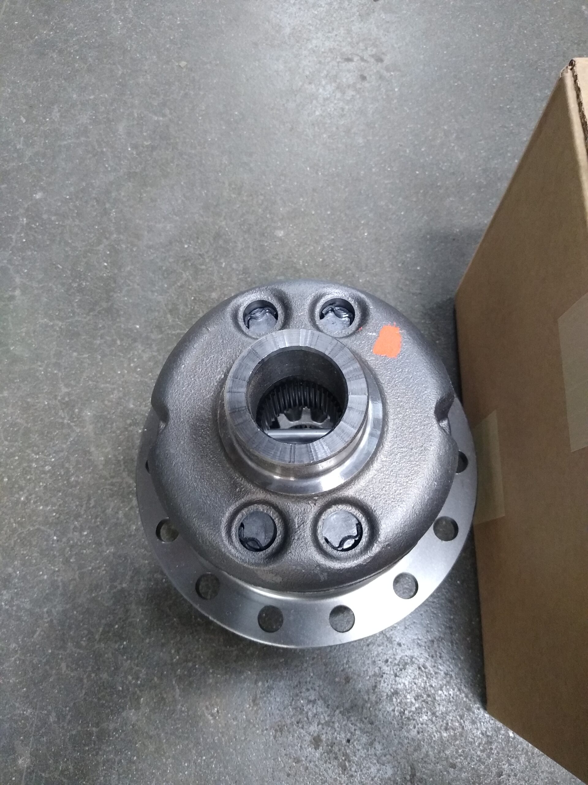 M300 Trac-Lok Limited Slip Differential Carrier Assembly With Bearings 2017+ Ford F450 41 Spline - Image 2