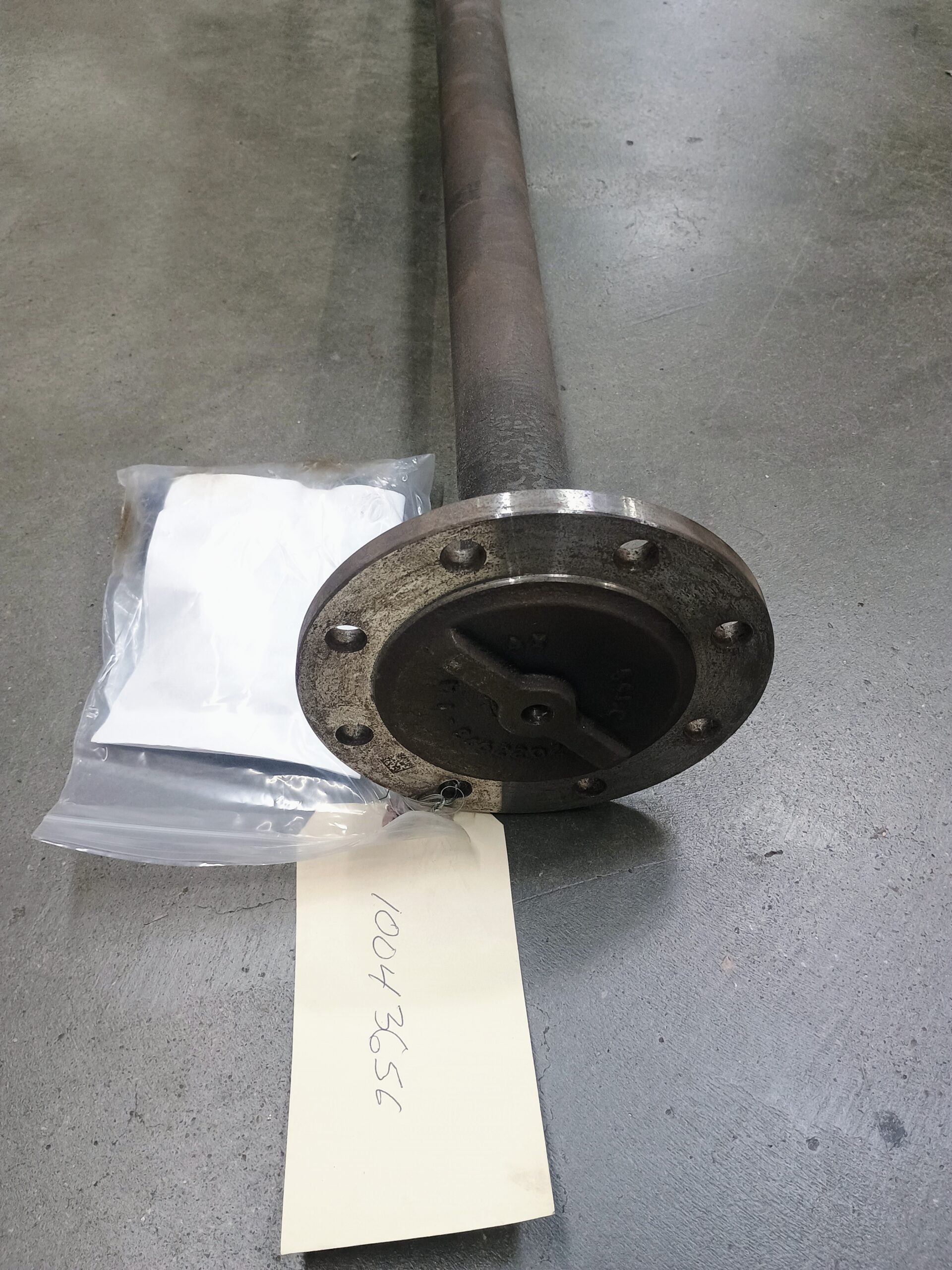 2017-2018 Ford F450 F550 Rear Axle Shaft M300 LH 41 Spline - Image 3