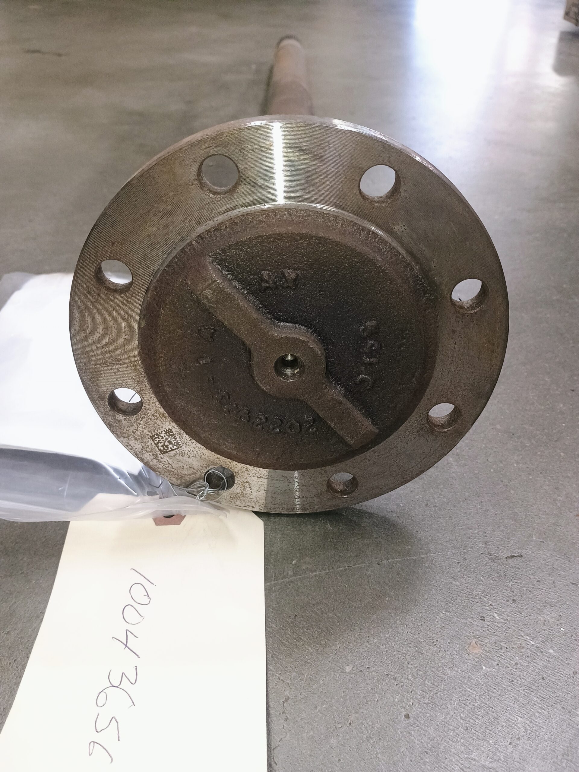 2017-2018 Ford F450 F550 Rear Axle Shaft M300 LH 41 Spline - Image 2
