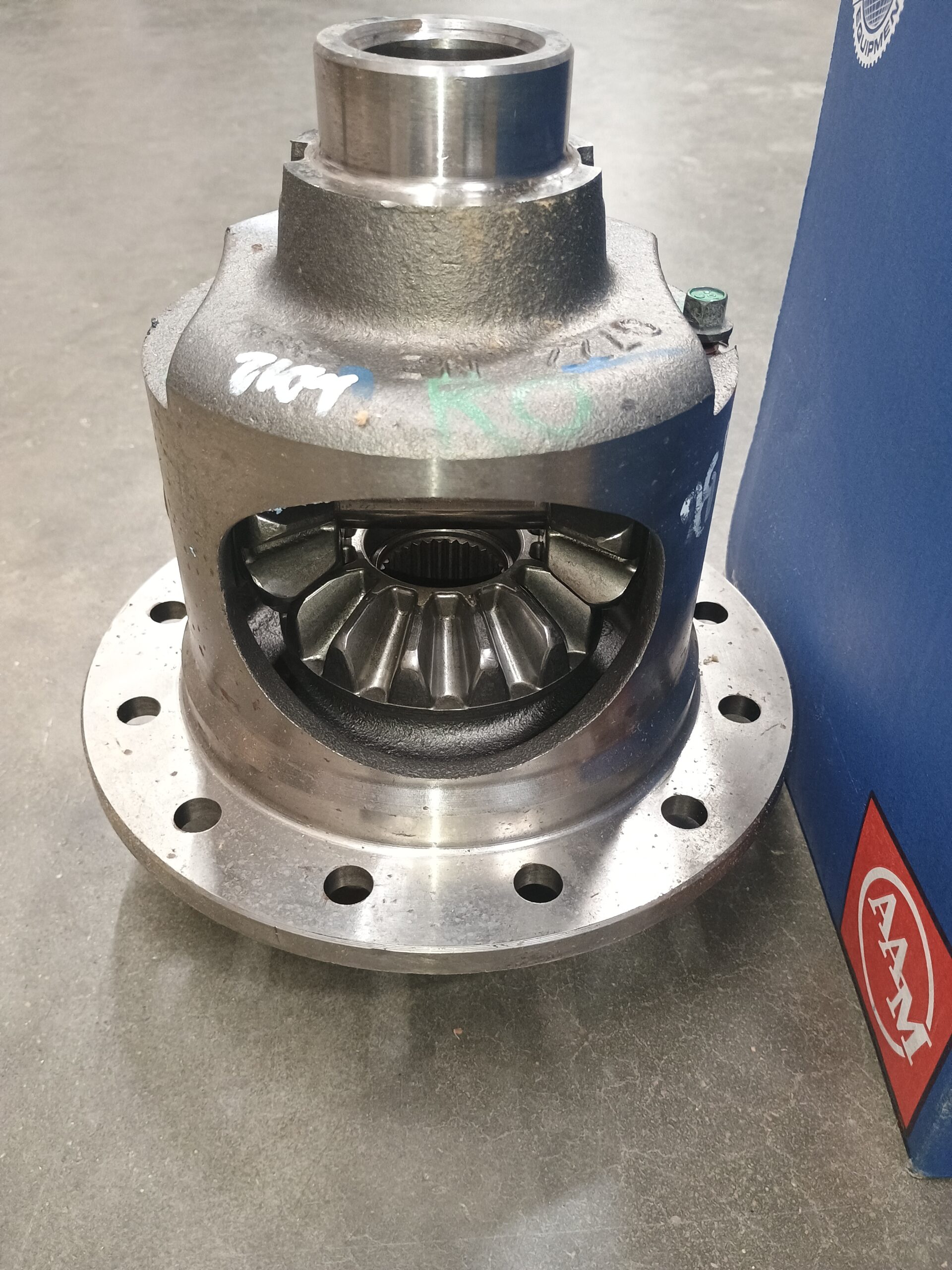 2014+ GM Chevy 9.5 12 Bolt 3:08 or 3:23 Loaded Open Differential Carrier Assembly 33 Spline