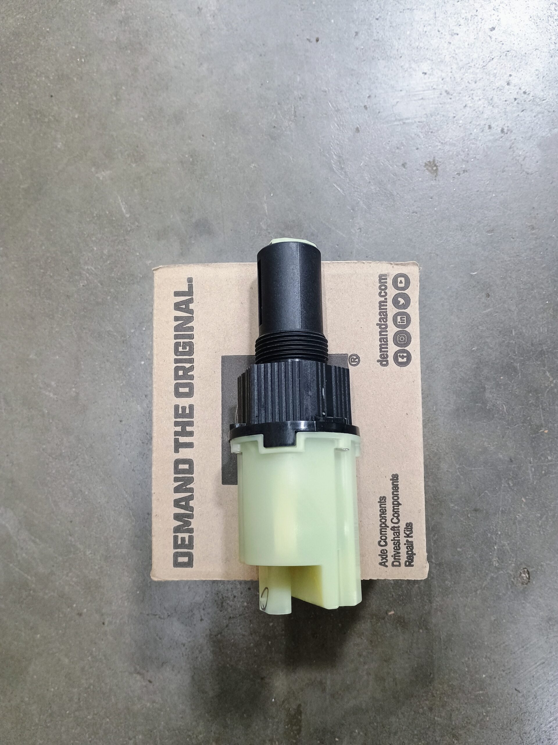 2014-2016 GM 4X4 Front Axle Actuator 8.25IFS 9.25IFS 1500 2500 3500
