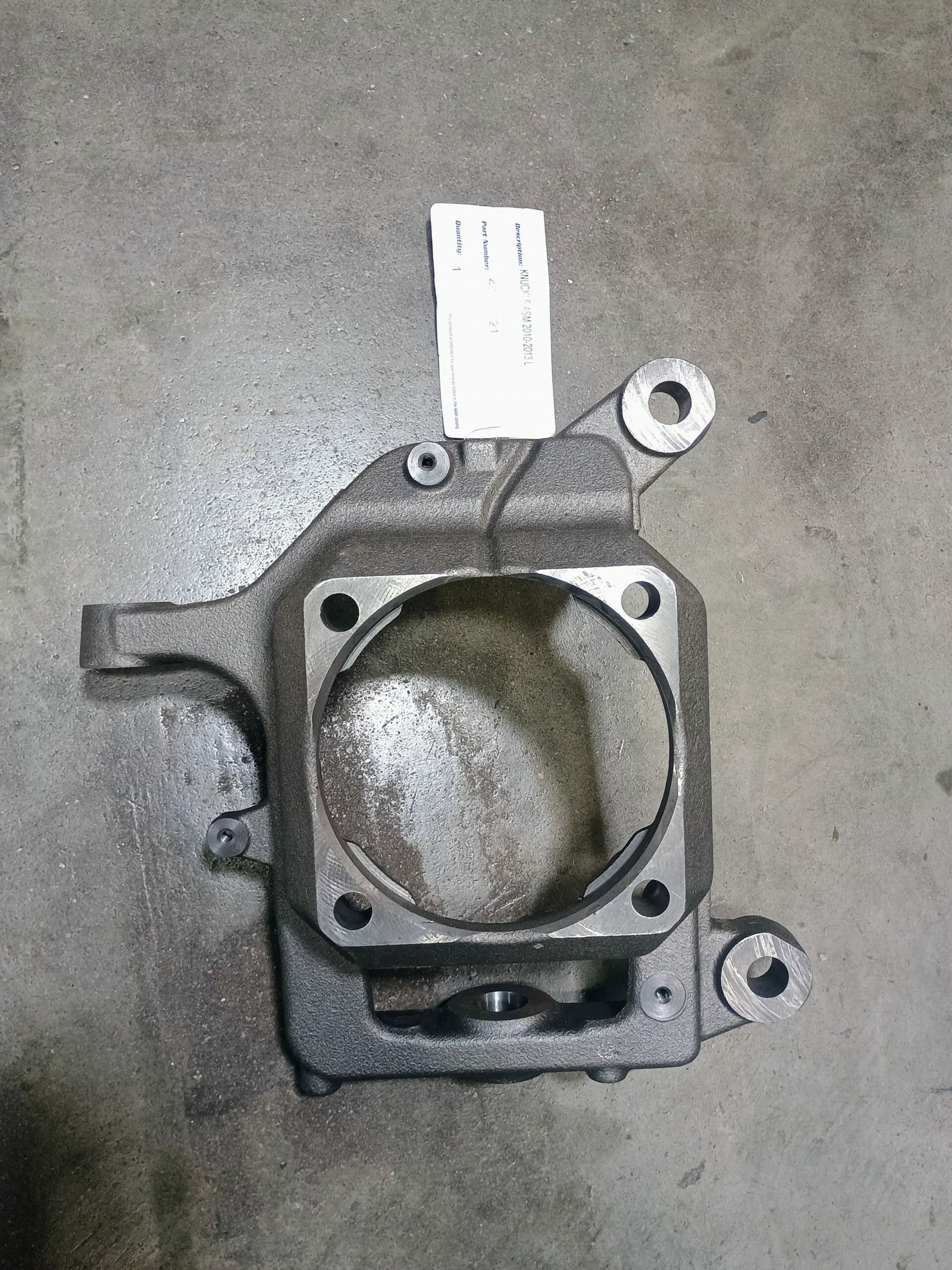 2010-2013 Dodge Ram 2500/3500 Left Steering Knuckle 4X4 Front Axle 9.25 AAM