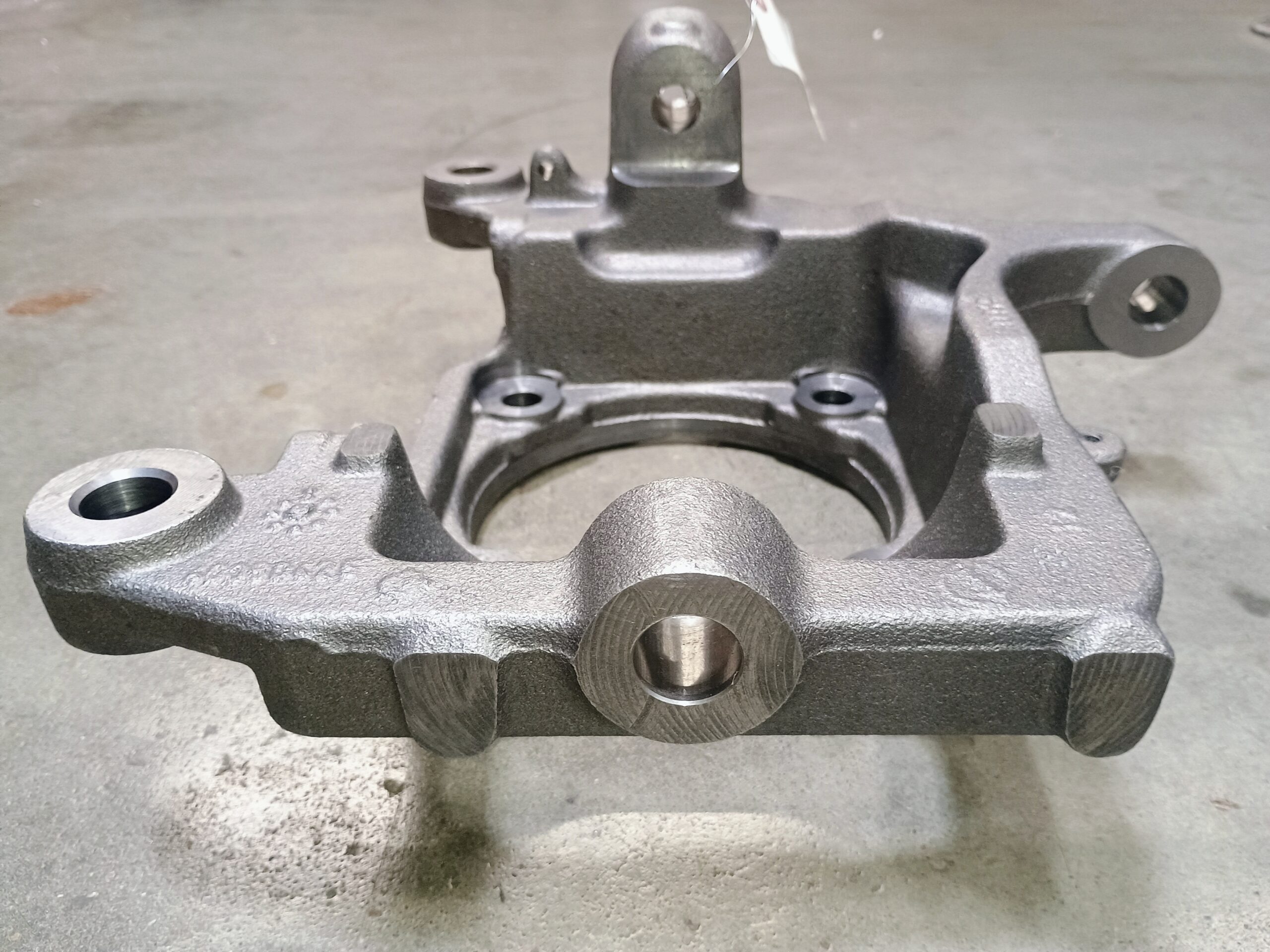 2010-2013 Dodge Ram 2500/3500 Left Steering Knuckle 4X4 Front Axle 9.25 AAM - Image 2