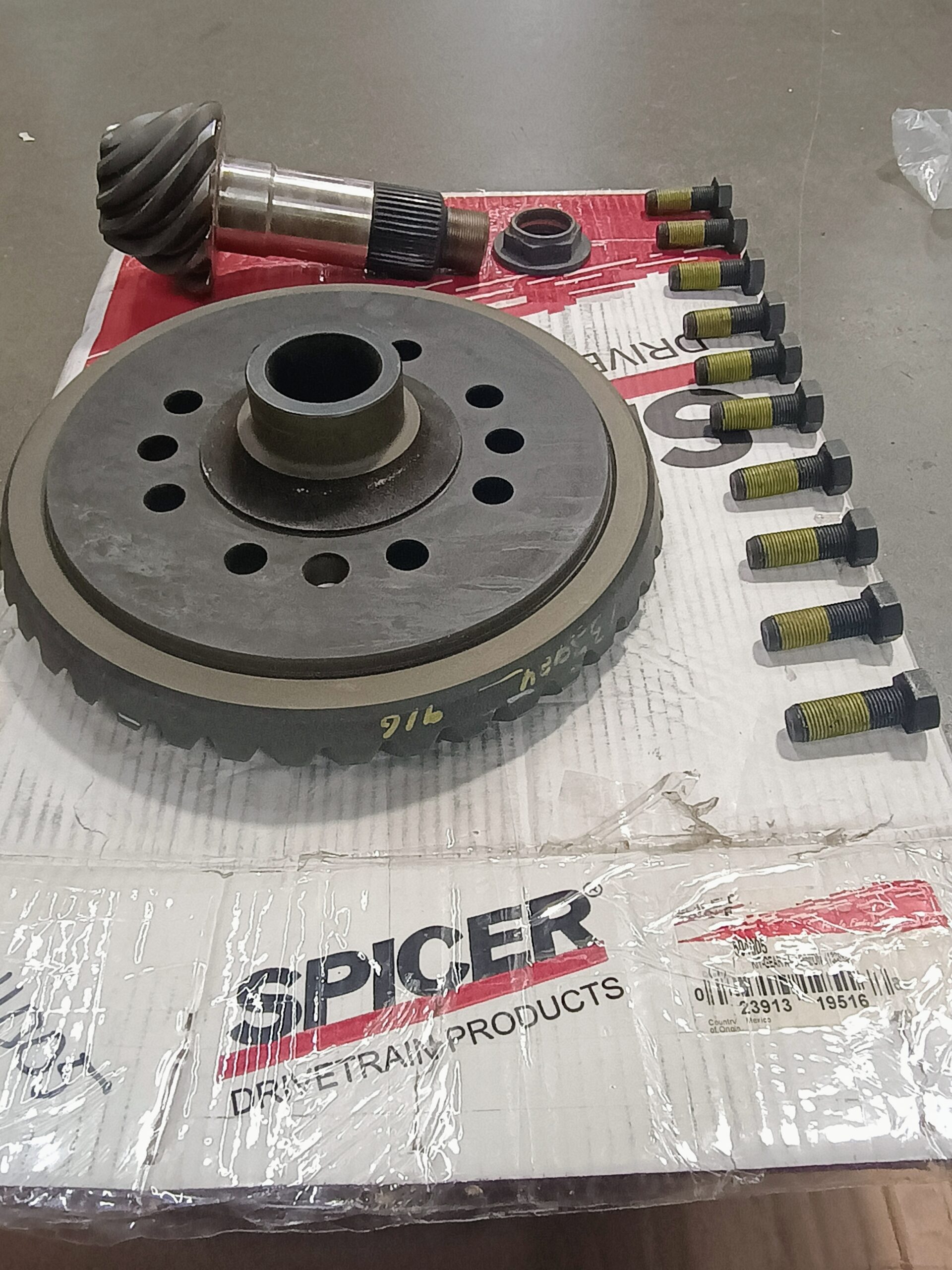 Dana S110 Differential Ring & Pinion Gear Kit Dropout Style 3rd Member 4:10 Ratio Late - Image 2