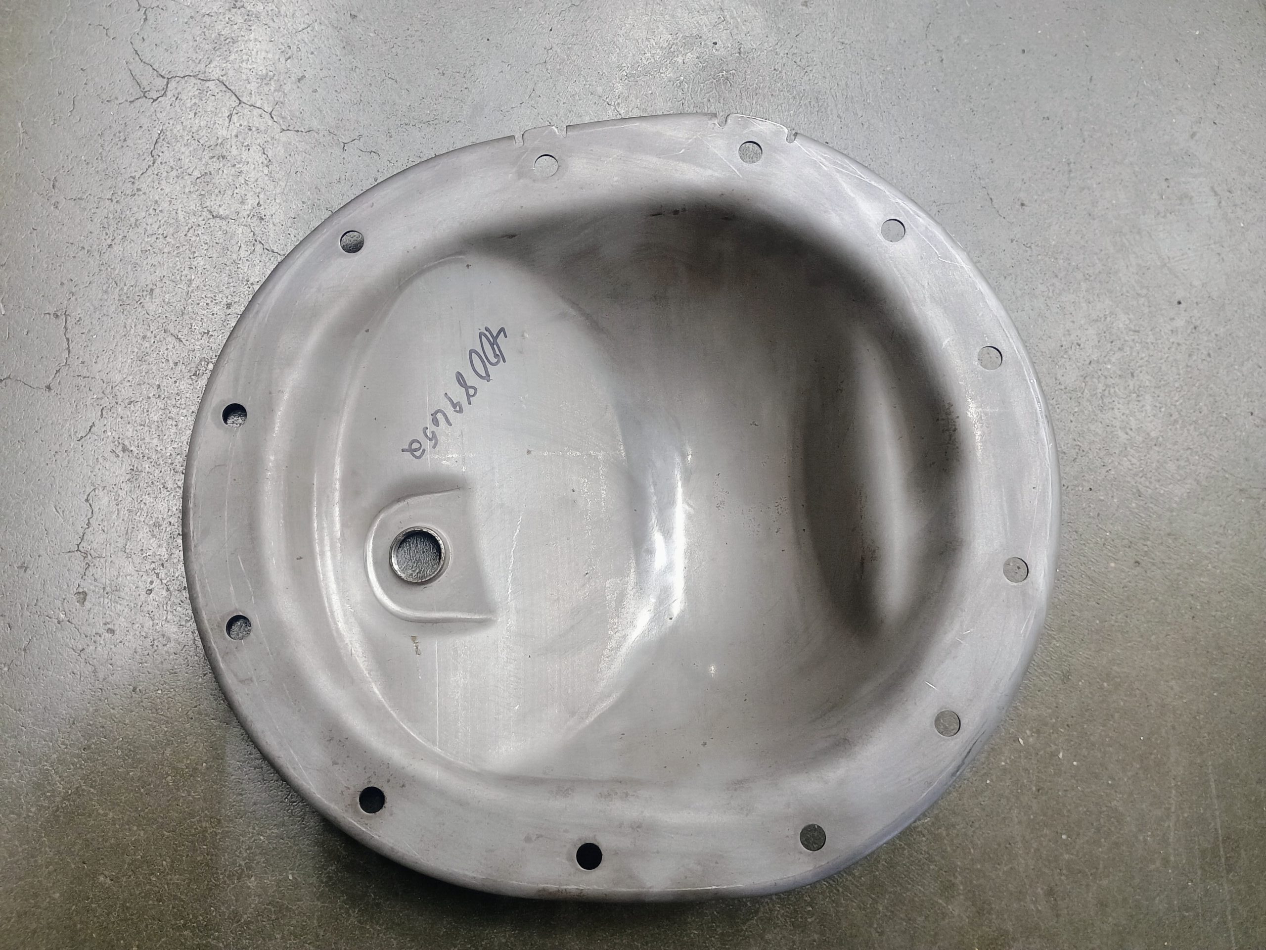 2014-2018 GM Chevy 12 Bolt Rear Differential Cover 9.5/9.76 AAM - Image 2