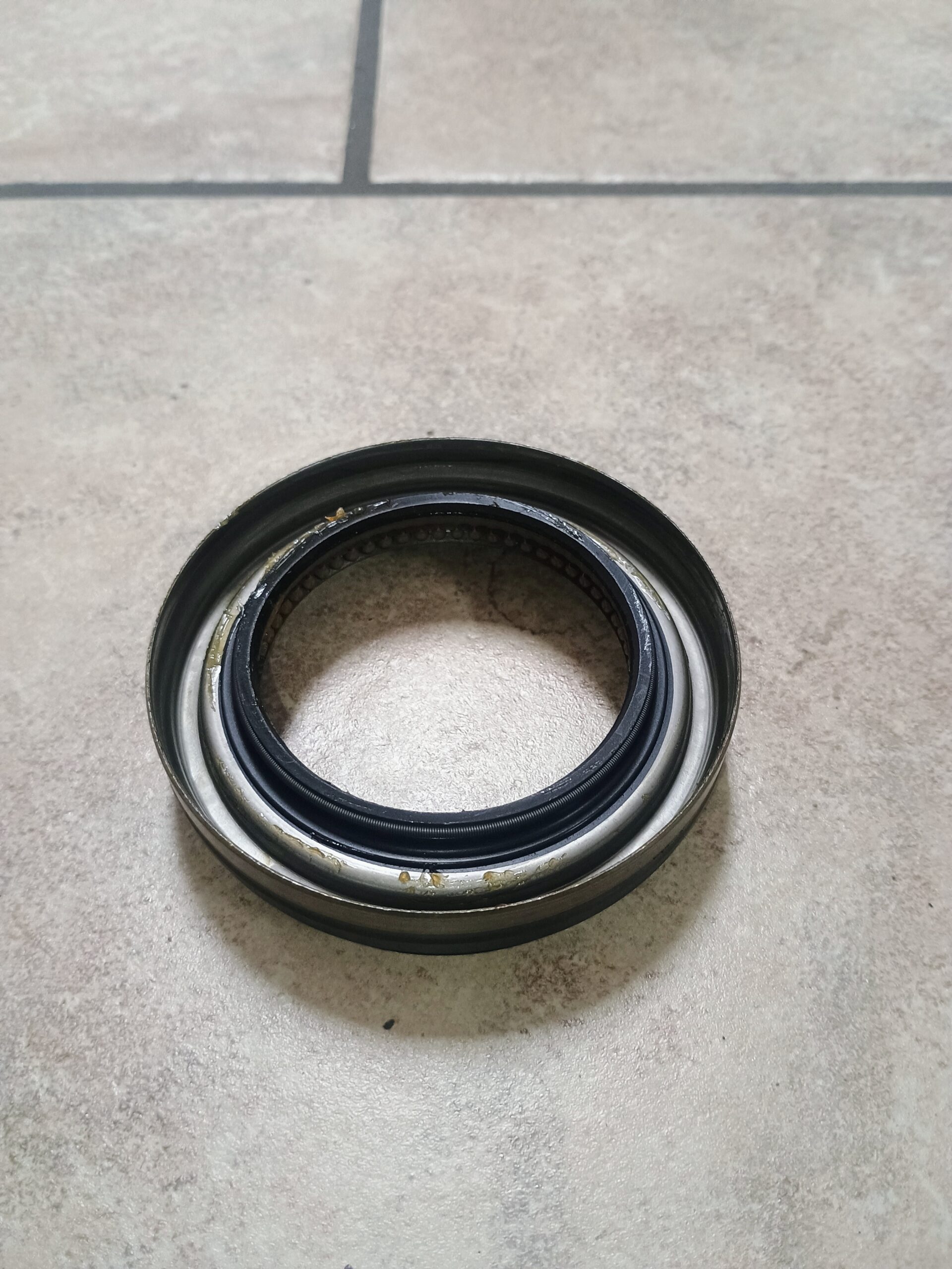 2019+ GM 1500 9.5/9.76 Rear Differential Pinion Seal 12 Bolt Cover - Image 4