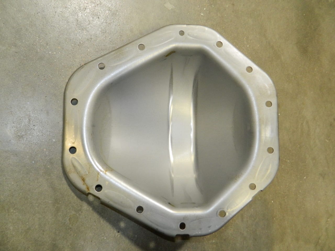 1973-2007 GM Chevy Rear Differential Cover 14 Bolt 10.5 2500 3500 Full Floating
