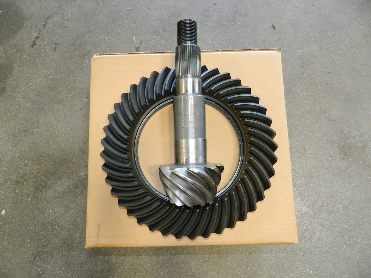 USA Standard Ring /& Pinion Gear Set for Dana 80 in 4.30 Ratio CHEVY DODGE FORD