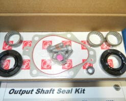 GM8.25IFS Axle Bearing & Seal Kit 4X4 Front Differential 1998+ Chevy 1500 Tahoe Suburban