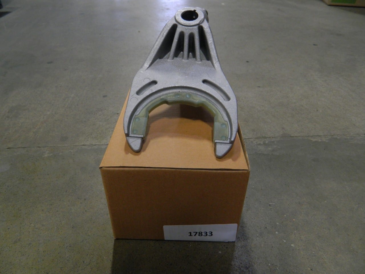 Aluminum range fork fits 231-241-242-261 New Process transfer cases