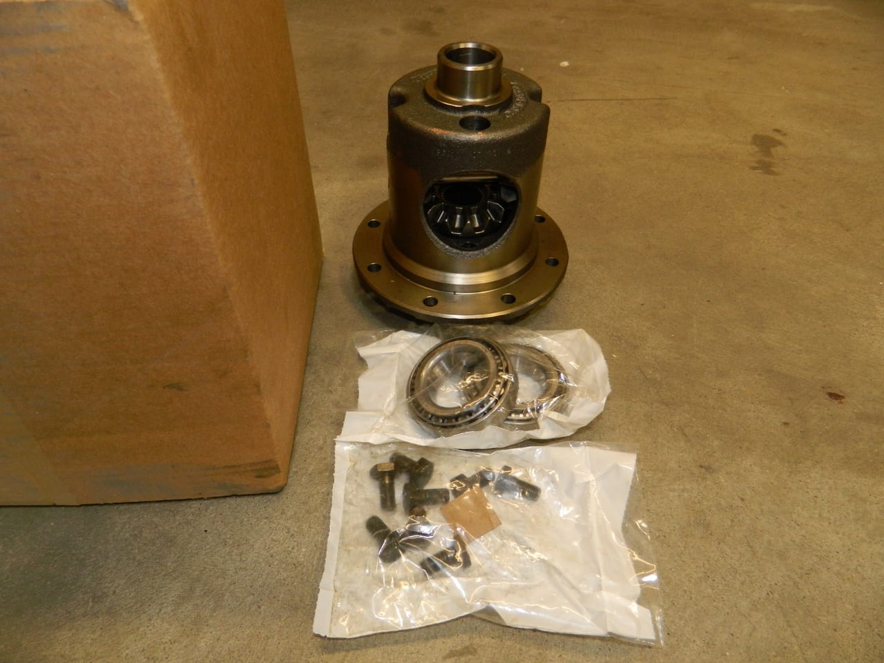 Dana 35 Jeep Rear Axle Posi Trac Lok Differential Limited Slip 27 ...